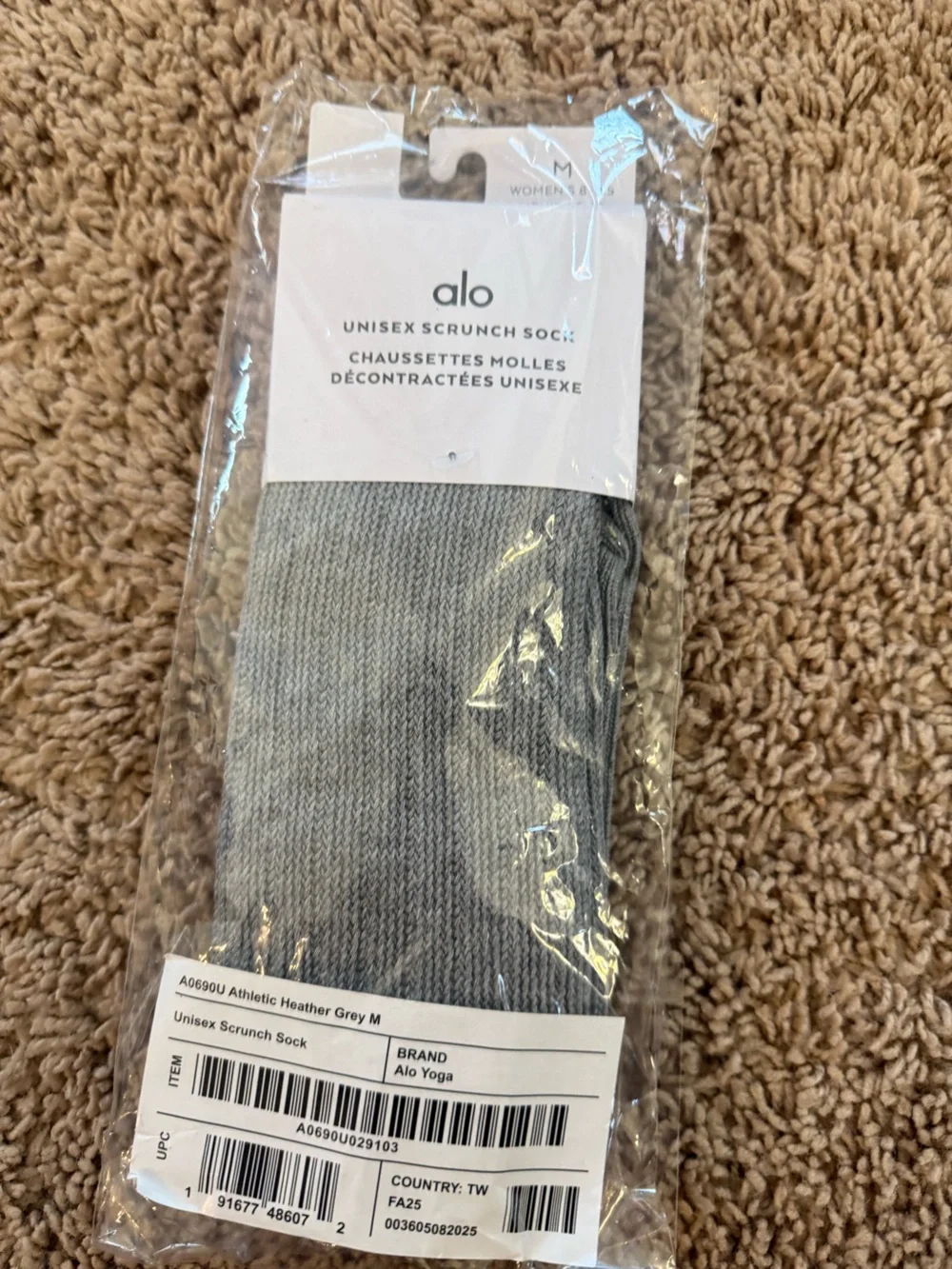 ALO Yoga Heather Gray Unisex Scrunch Socks